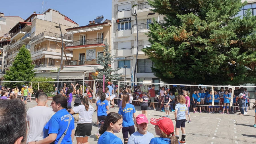 Τουρνουά mini volley στα Γρεβενά (video)
