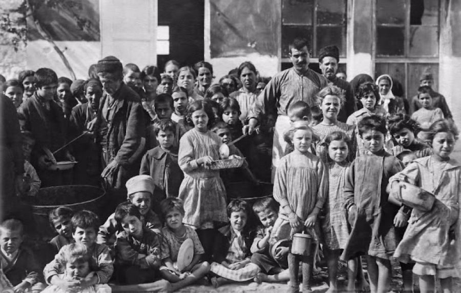 1922: To Μίσος των ντόπιων Ελλαδιτών εναντίον των Ελλήνων Προσφύγων της Μ.Ασίας