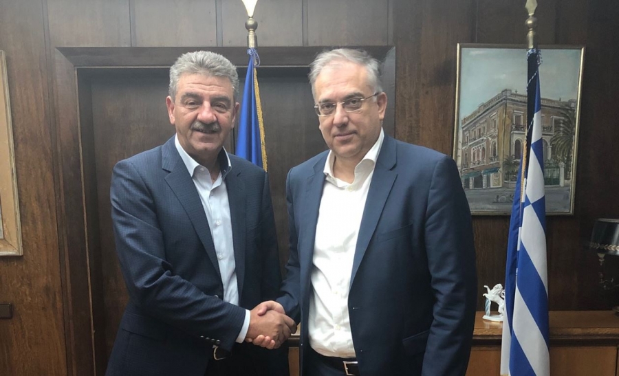 Συνάντηση Δημάρχου Γρεβενών κ. Δασταμάνη με τον Υπουργό Εσωτερικών κ. Θεοδωρικάκο