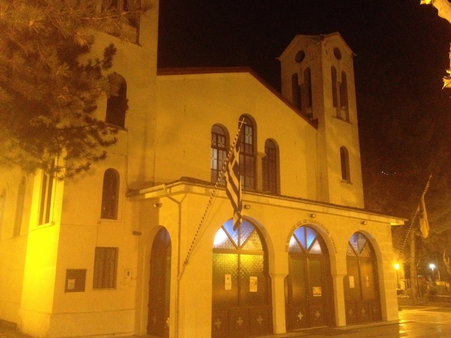 Bραδυνή θεία Λειτουργία για τους μαθητές που θα δώσουν Πανελλήνιες Εξετάσεις.