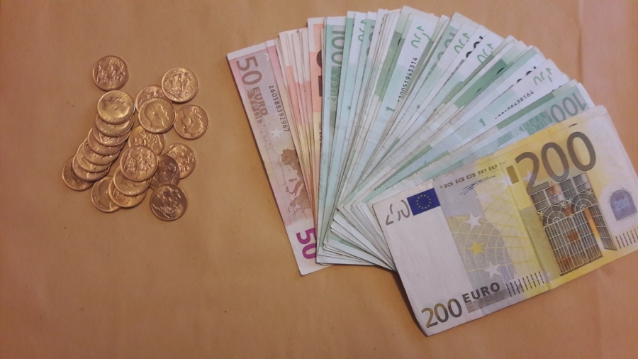 Απάτη σε βάρος ηλικιωμένης – Απέσπασαν 4.500 ευρώ και 21χρυσές λίρες