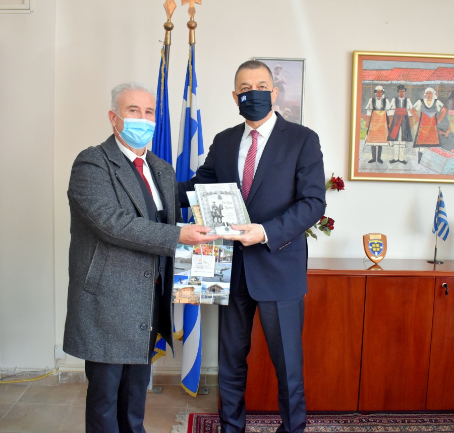 Συνάντηση του Αντιπεριφερειάρχη Φλώρινας με τον Υφυπουργό Εθνικής Αμύνης κ. Αλκιβιάδη Στεφανή.