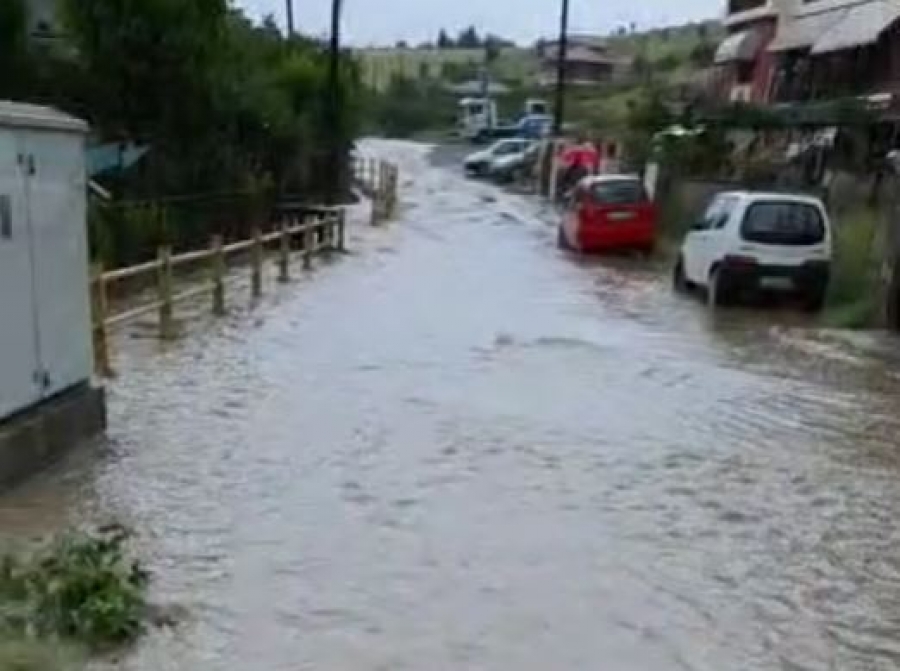 Πολλά ήταν τα προβλήματα που προκάλεσαν οι έντονες βροχοπτώσεις στα Γρεβενά – 47 κλήσεις στην πυροσβεστική