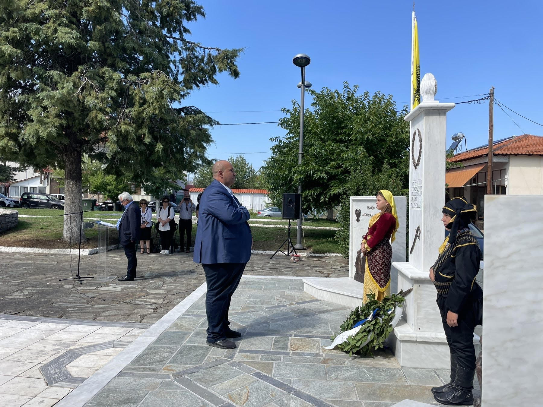 Παρουσία του Βουλευτή Γρεβενών Ιωάννη Γιάτσιου στην τελετή αποκαλυπτηρίων των Μνημείων για την Γενοκτονία των Ποντίων και της Εθνικής Αντίστασης, στη Δήμητρα του Δήμου Δεσκάτης.