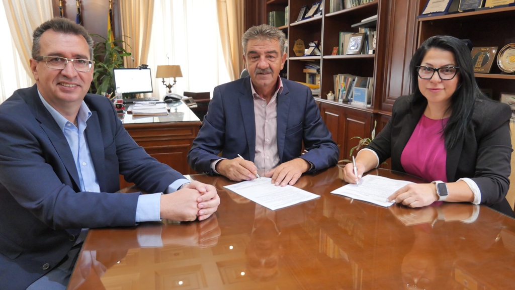 Υπεγράφη η σύμβαση του έργου για τη συντήρηση του δρόμου Πολυνέρι-Πανόραμα-Λάβδα από τον Δήμαρχο Γρεβενών Γιώργο Δασταμάνη