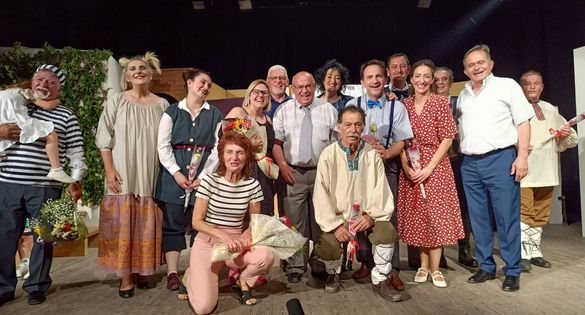 <strong><em>Μάγεψαν για μία ακόμη φορά και σκόρπισαν άφθονο γέλιο οι Άστεγοι…</em></strong>