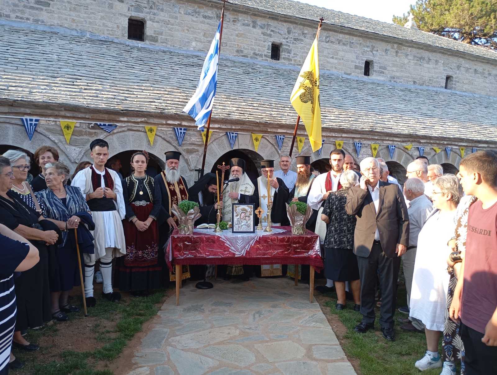 <strong>Λαμπρός εορτασμός των Θυρανοιξίων του Ανακαινισμένου Ιερού Ναού της Μεγάλης Παναγίας Σαμαρίνας Γρεβενών</strong>