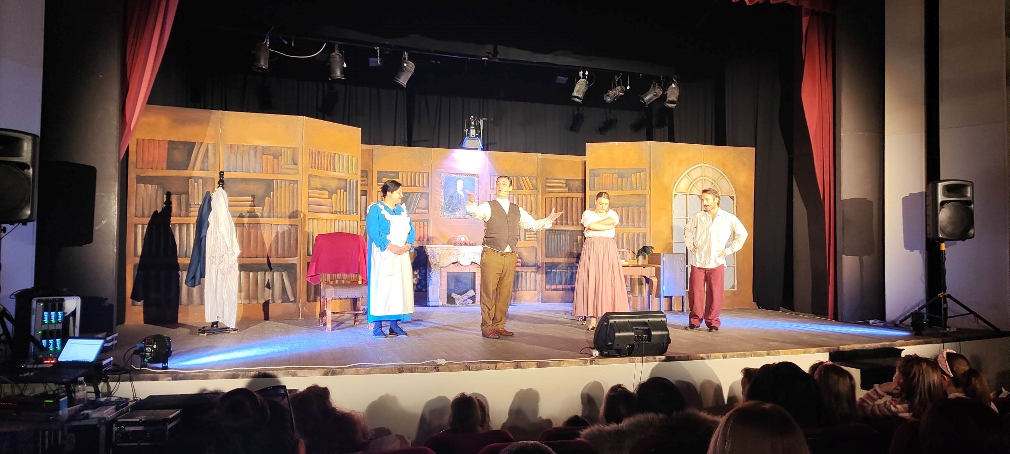 <strong>Μάγεψε μικρούς και μεγάλους η θεατρική παράσταση «Ο Σκρουτζ και τα Πνεύματα των Εορτών»</strong>