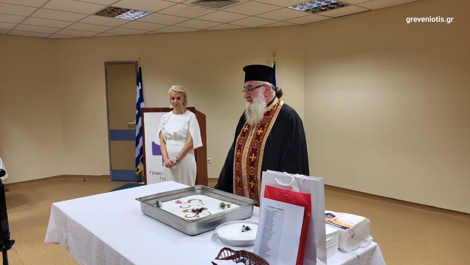 Η κοπή της Πρωτοχρονιάτικης Βασιλόπιτας στο Γενικό Νοσοκομείο Γρεβενών. (video-φωτογραφίες)