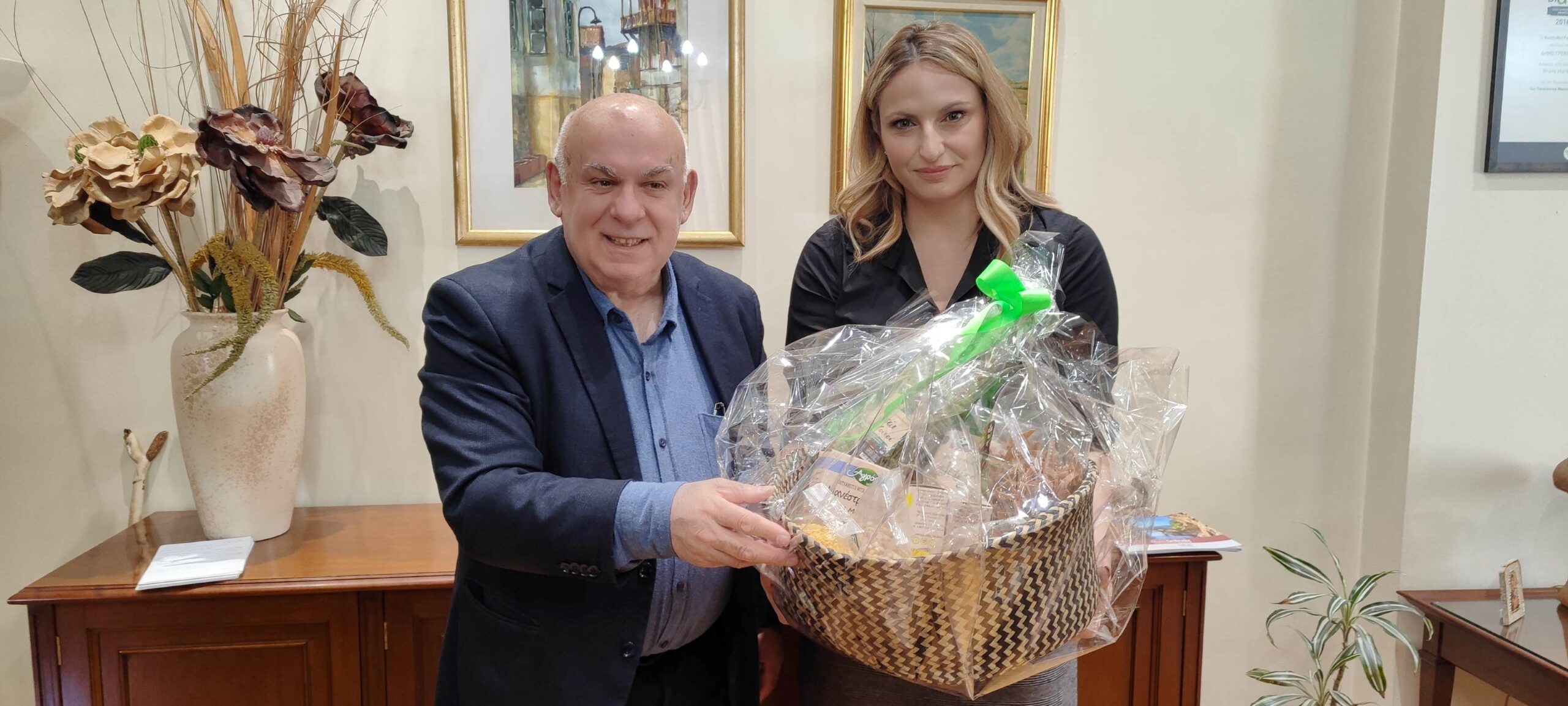 Συνάντηση εργασίας  του  Δημάρχου Γρεβενών, Κυριάκου Ταταρίδη, με τη Συντονίστρια του Γραφείου του Πρωθυπουργού στη Θεσσαλονίκη, Έλενα Σώκου 