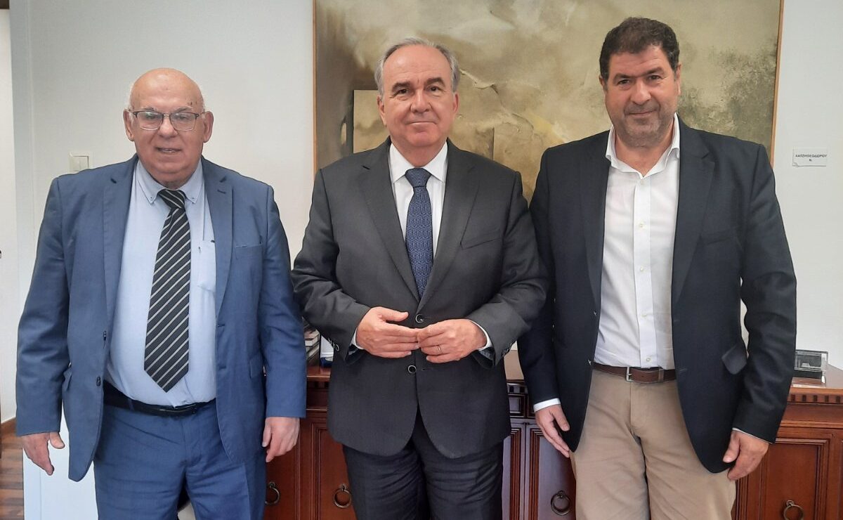 Διαδοχικές συναντήσεις και επαφές του Δημάρχου Γρεβενών στην Αθήνα με υπουργούς και υψηλόβαθμα κυβερνητικά στελέχη.