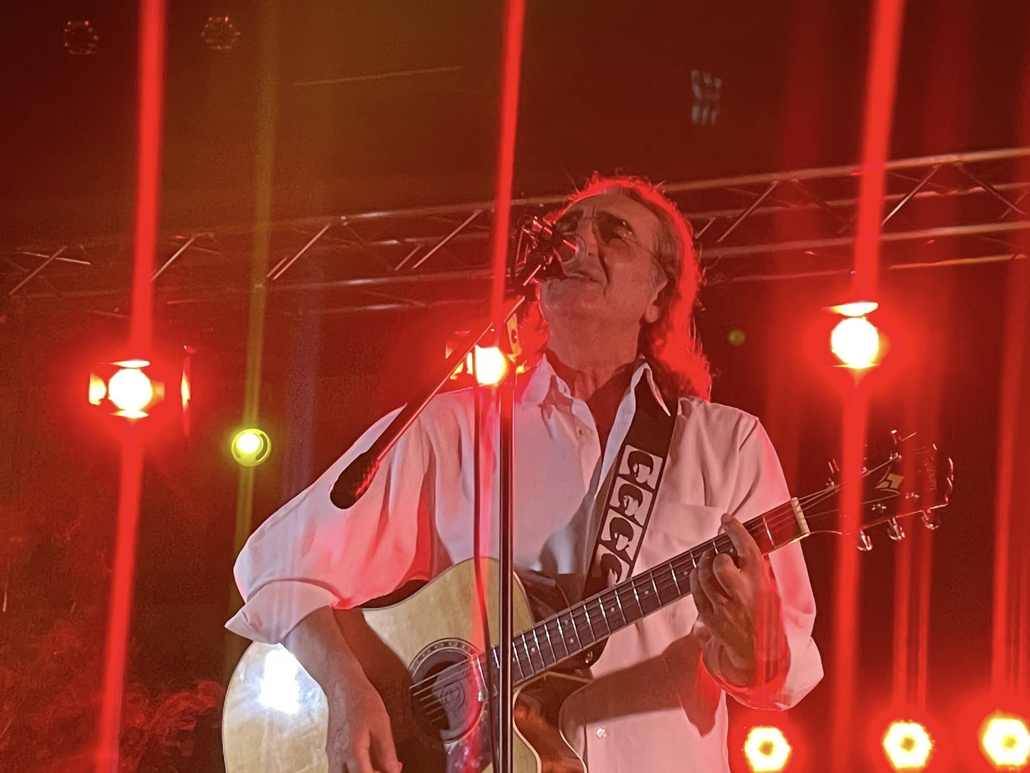 «Γρεβενών Γεύσεις»: Μια ξεχωριστή μουσική βραδιά, με τον Βασίλη Καζούλη (VIDEO)