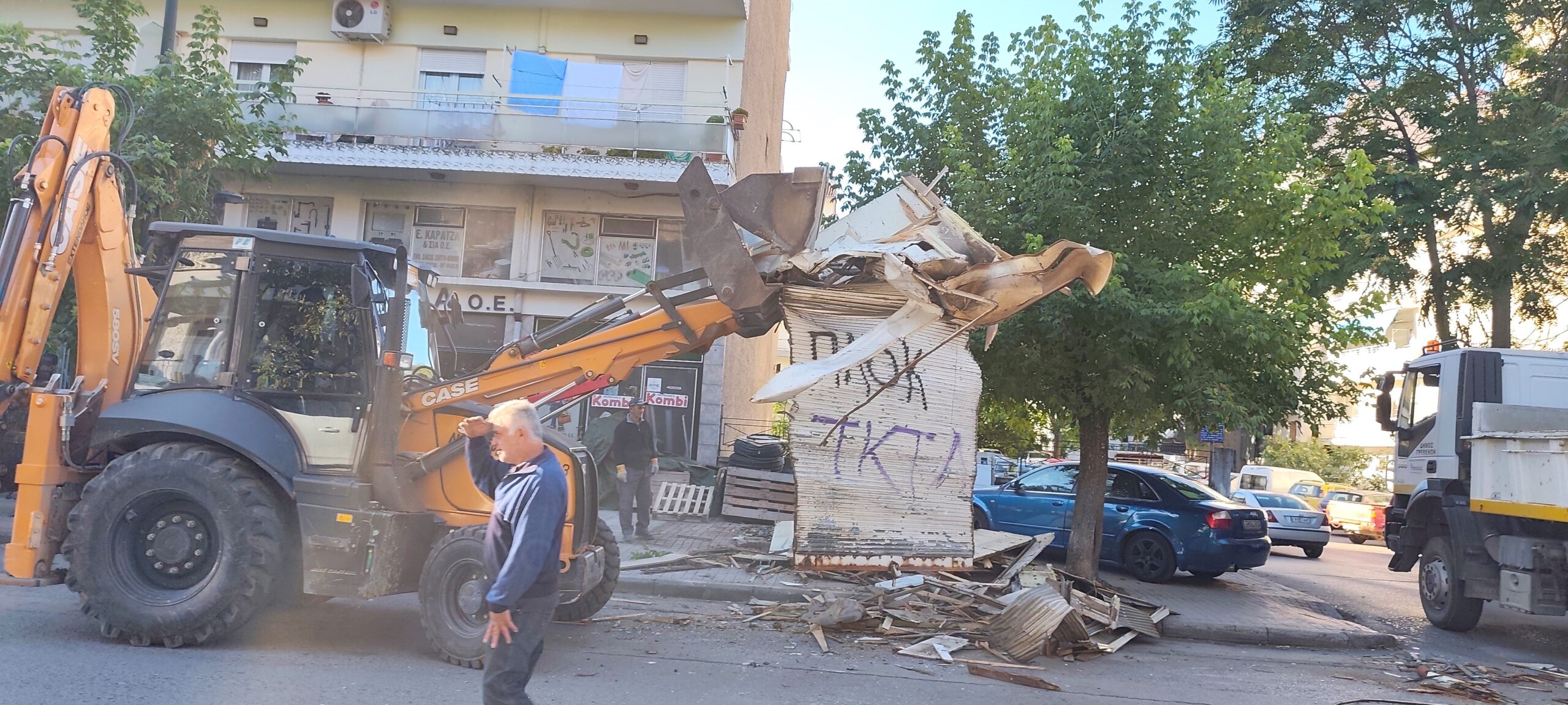 Δήμος Γρεβενών: Απομάκρυνση παλαιών και αχρησιμοποίητων περιπτέρων από το κέντρο της πόλης