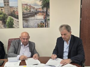 ΠΕΡΙΦΕΡΕΙΑ ΔΥΤΙΚΗΣ ΜΑΚΕΔΟΝΙΑΣ:  ΥΠΟΓΡΑΦΗ ΣΥΜΒΑΣΗΣ ΓΙΑ ΤΗ «ΣΥΝΤΗΡΗΣΗ ΠΟΛΙΤΙΣΤΙΚΟΥ ΚΕΝΤΡΟΥ ΣΤΗΝ Τ.Κ. ΑΗΔΟΝΙΩΝ ΤΗΣ Π.Ε. ΓΡΕΒΕΝΩΝ»   
