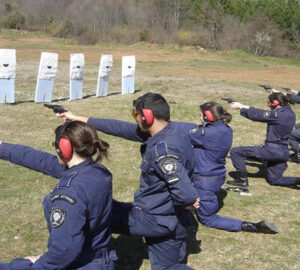 Εκπαίδευση Αστυφυλάκων στο πεδίο βολής με πραγματικά πυρά