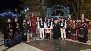 Ο Εκπ. Συλ. Γρεβενών ΠΙΝΔΟΣ έψαλε τα Χριστουγεννιάτικα Κάλαντα στον Δεσπότη (βίντεο-φωτογραφίες)