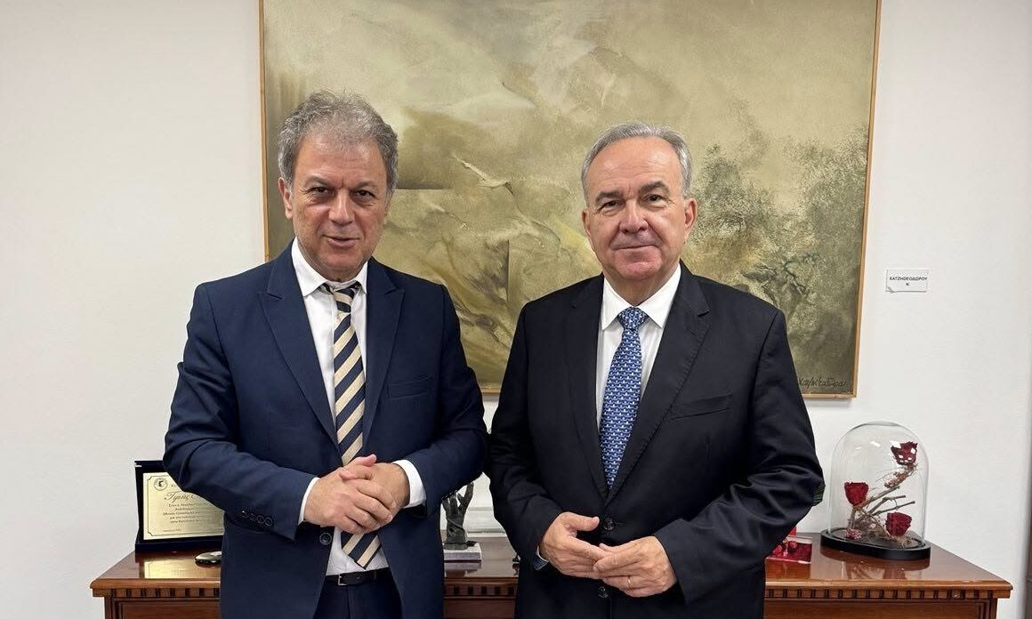 Συνάντηση του Περιφερειάρχη  με τον Ν. Παπαθανάση