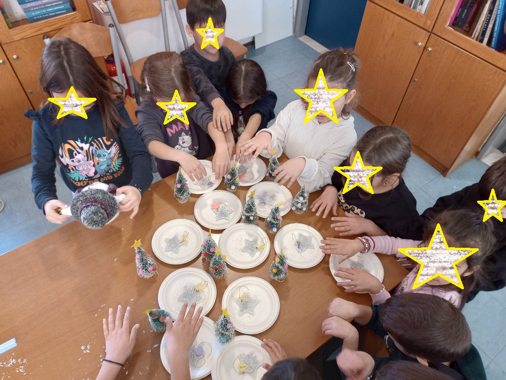 ΧΡΙΣΤΟΥΓΕΝΝΑ 2025 ΣΤΗ ΔΗΜΟΣΙΑ ΒΙΒΛΙΟΘΗΚΗ ΓΡΕΒΕΝΩΝ  ΕΜΠΝΕΥΣΜΕΝΑ  ΑΠΟ ΤΗ ΜΑΓΕΙΑ ΤΩΝ ΒΙΒΛΙΩΝ