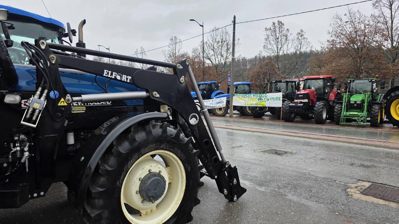 Ο ΣΥΝΔΕΣΜΟΣ  ΧΕΙΡΙΣΤΩΝ ΚΑΙ ΒΟΗΘΩΝ ΕΚΣΚΑΠΤΙΚΩΝ ΚΑΙ ΑΝΥΨΩΤΙΚΩΝ ΜΗΧΑΝΗΜΑΤΩΝ ΓΡΕΒΕΝΩΝ  ,στηρίζει τον δίκαιο αγώνα τωνΑγροτών .