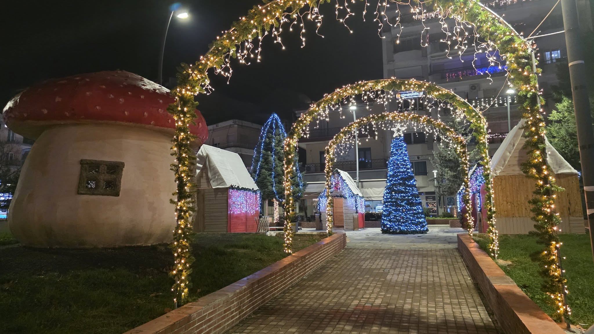 Εμπορικός Σύλλογος Γρεβενών, Χριστουγεννιάτικες Δράσεις 2025–2026 : Μένω – Στηρίζω – Επιλέγω Γρεβενά