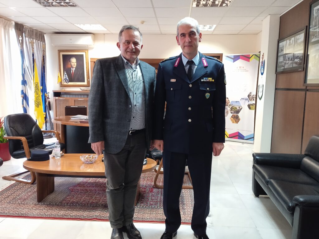 Μήνυμα προς τον Υποστράτηγο Κωνσταντίνο Σπανούδη.    