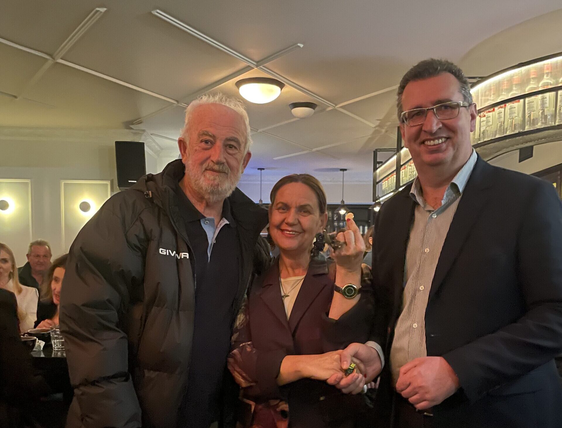 «Με μεγάλη επιτυχία και συμμετοχή η κοπή της πρωτοχρονιάτικης βασιλόπιτας του συνδυασμού ΓΡΕΒΕΝΑ ΔΥΝΑΤΑ ΜΠΡΟΣΤΑ»