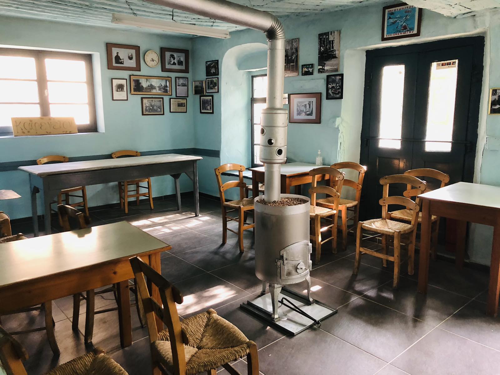 Ας υποστηρίξουμε τα ορεινά χωριά μας με τα καφενεία και τα παντοπωλεία τους. Τι λένε στις Βρυξέλλες..