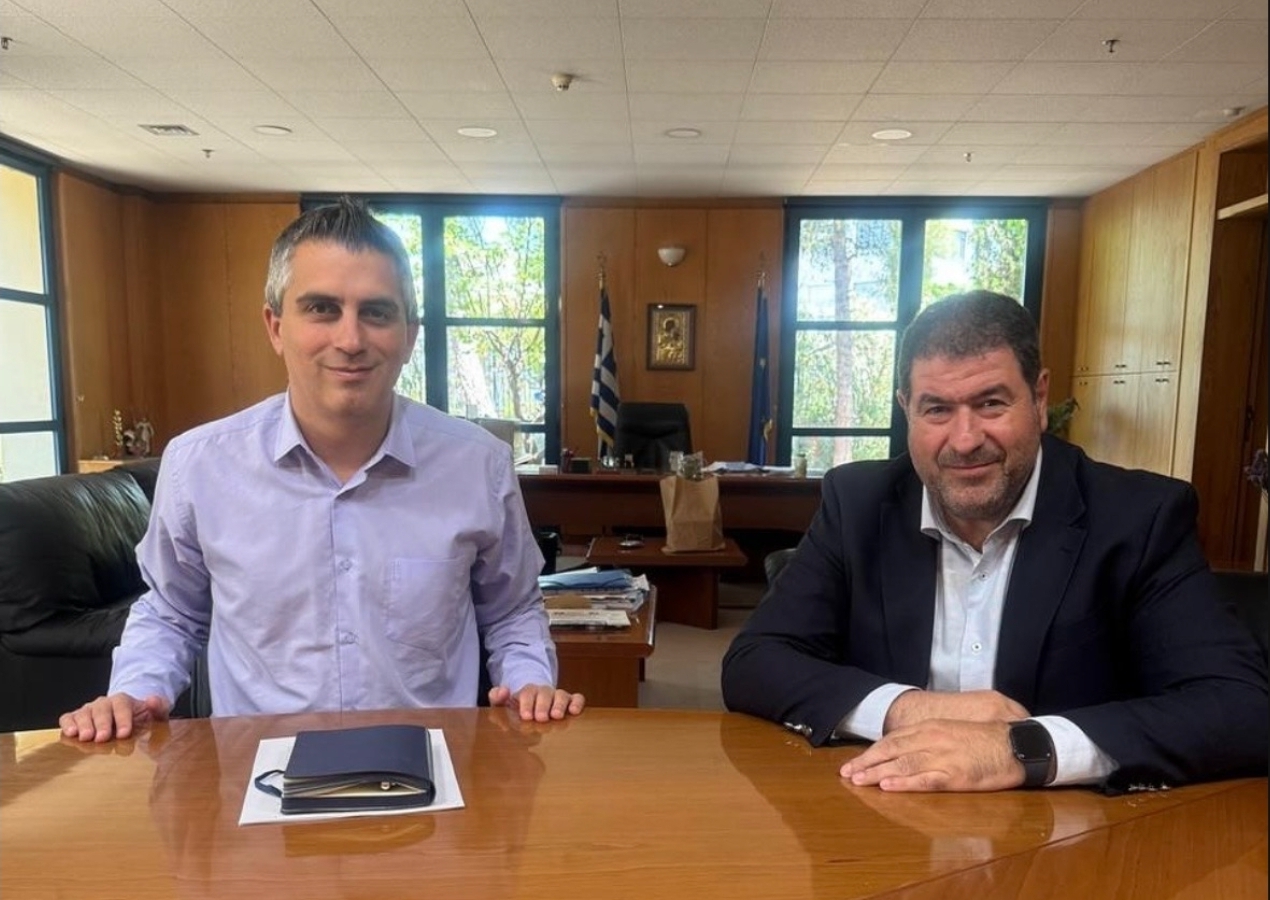 Ολοκληρώθηκε η παράδοση των δύο νέων οχημάτων SUV για την ενίσχυση του Δασαρχείου Γρεβενών