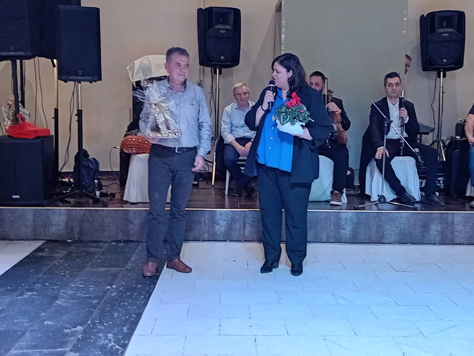 ΒΡΑΔΙΑ ΓΡΕΒΕΝΩΝ στην κεντρική πλατεία της Κοζάνης