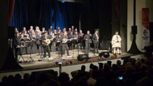 Κατάμεστο το Κέντρο πολιτισμού στην επετειακή παράσταση «Παιδιά της Σαμαρίνας – 200 χρόνια μνήμης και τιμής»