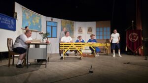 “Δημοτικό Σχολείο Λαγκαδοχωρίου”:  Ξεκαρδιστικό γέλιο σε ένα κατάμεστο θέατρο (βίντεο-φωτογραφίες)