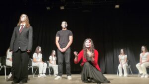 «ΕΡΑΜΑΙ ΜΕΓΑ»: με την Αντιγόνη του Σοφοκλή και θερμό χειροκρότημα η 4η ημέρα του φεστιβάλ στα Γρεβενά