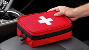 Τι πρέπει να περιέχει από τις 18 Ιουνίου το φαρμακείο του αυτοκινήτου