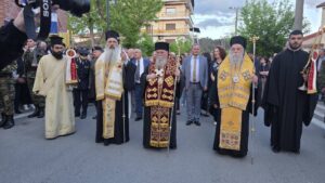 Με λαμπρότητα ο Εσπερινός και η λιτάνευση του Αγίου Αχιλλίου στα Γρεβενά
