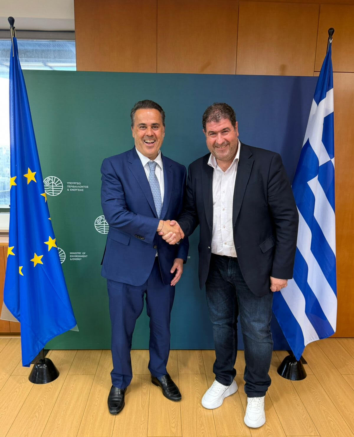 Συνάντηση του Βουλευτή Π.Ε. Γρεβενών με τον Υπουργό Περιβάλλοντος και Ενέργειας Σταύρο Παπασταύρου – Στο επίκεντρο η δασική διαχείριση και η ανάπτυξη της Π.Ε. Γρεβενών