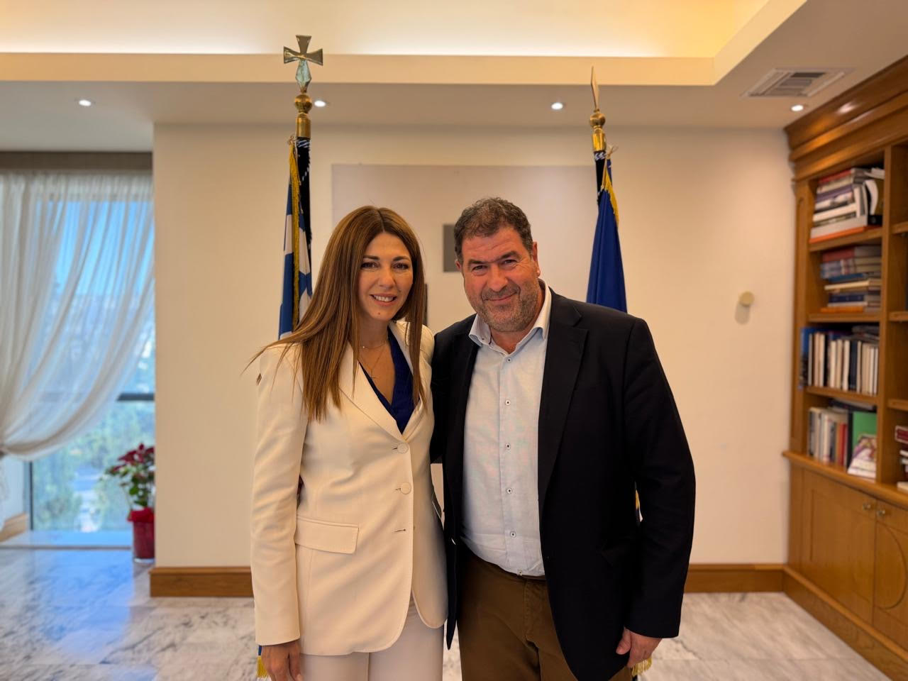 Συνάντηση του Βουλευτή Π.Ε. Γρεβενών με την Υπουργό Παιδείας, Θρησκευμάτων και Αθλητισμού Σοφία Ζαχαράκη