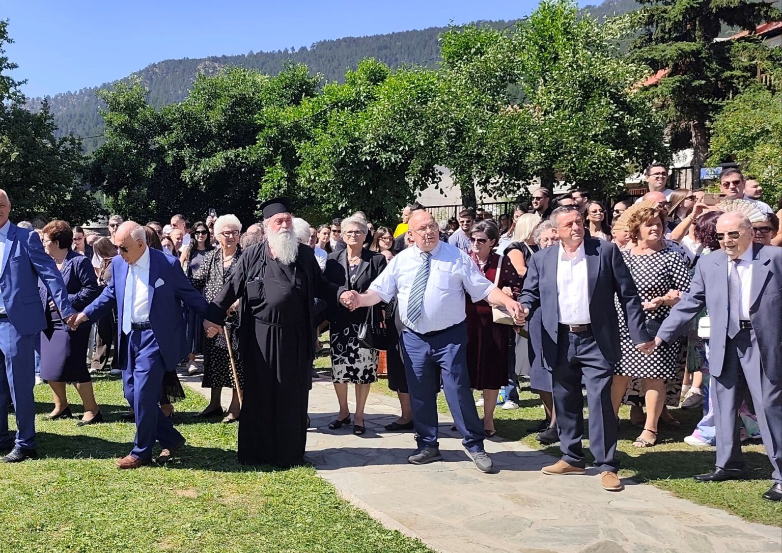 -Κυριάκος Ταταρίδης: «Ο “Τσιάτσιος” είναι κάτι πολύ περισσότερο από έναν παραδοσιακό χορό. Είναι η μνήμη, η περηφάνια και η ψυχή της Σαμαρίνας».