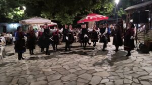 Το χορευτικό των Γρεβενιωτών Κοζάνης στην Αβδέλλα Γρεβενών