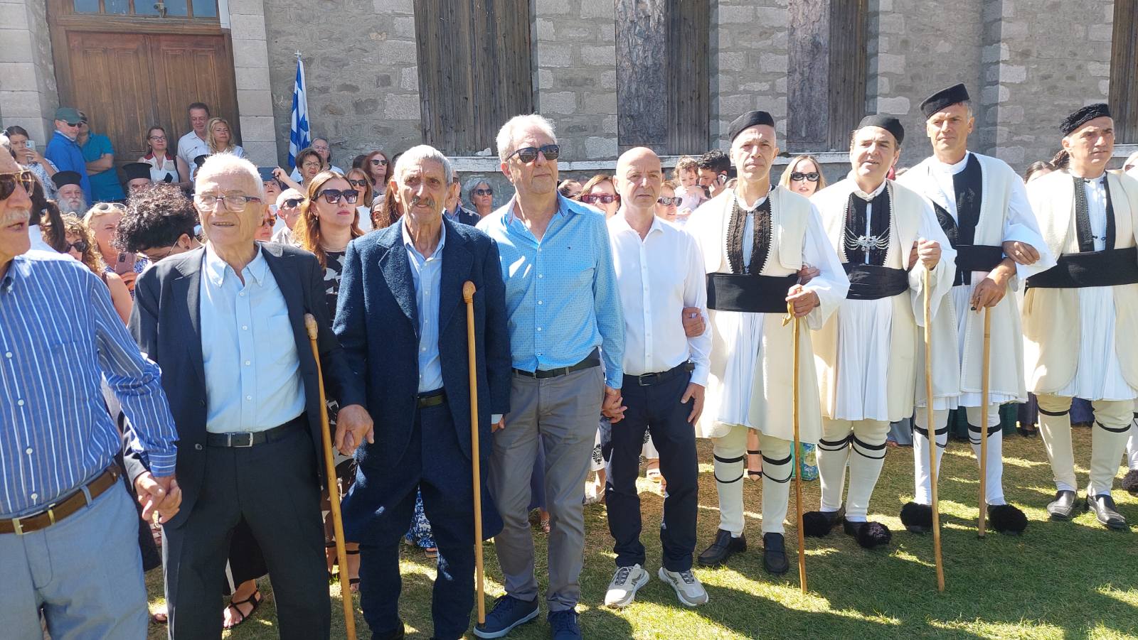 Σαμαρίνα: Ο «Τσιάτσιος» ένωσε και φέτος γενιές και παράδοση – Παρουσία των τοπικών αρχών στον εμβληματικό Τρανό Χορό