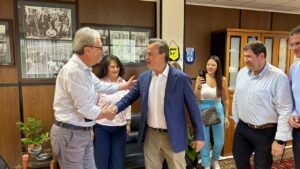 Στα Γρεβενά ο Υπουργός Περιβάλλοντος και Ενέργειας Σταύρος Παπασταύρου και ο Γενικός Γραμματέας Δασών Ευστάθιος Σταθόπουλος.