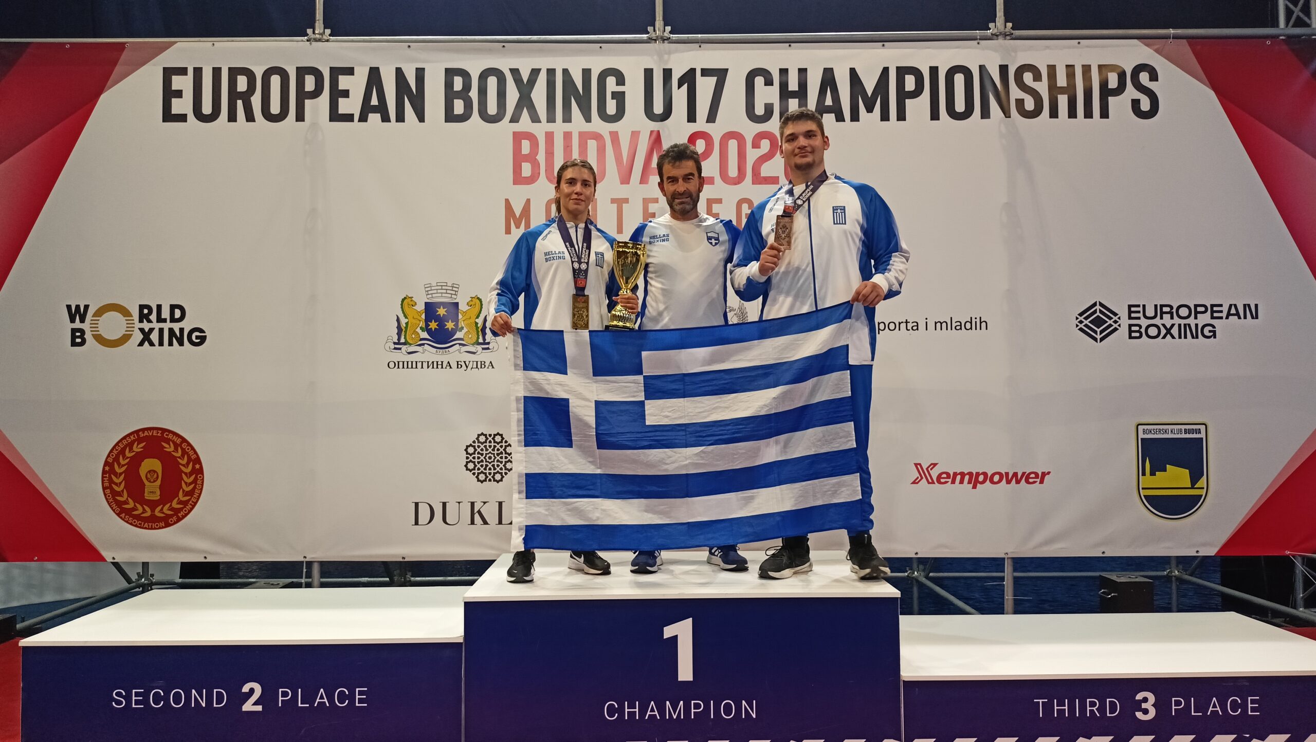 ΔΙΠΛΗ ΕΥΡΩΠΑΪΚΗ ΚΟΡΥΦΗ ΓΙΑ ΤΟΥΣ ΕΛΙΜΕΙΩΤΕΣ! ΠΡΩΤΑΘΛΗΤΡΙΑ ΕΥΡΩΠΗΣ Η ΚΑΡΠΟΖΗΛΟΥ! ΤΡΙΤΗ ΘΕΣΗ ΓΙΑ ΤΟΝ ΑΘΑΝΑΣΙΟΥ!