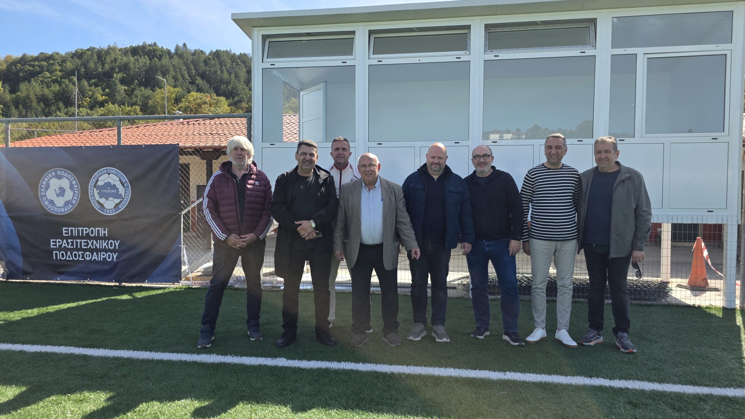 Αυτοψία Δημάρχου Γρεβενών για τις εργασίες και τις παρεμβάσεις που απαιτούνται  στο γήπεδο της ΕΠΣ Γρεβενών